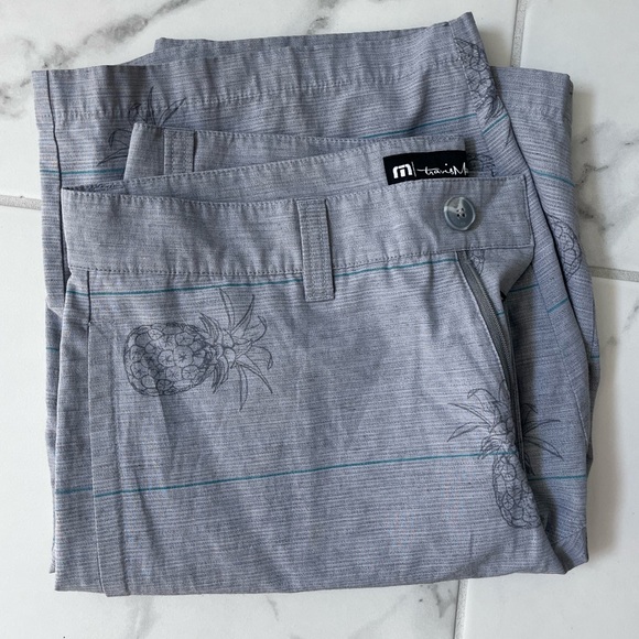 Travis Mathew Cohen shorts - Picture 4 of 5